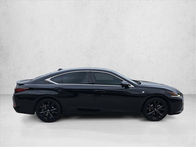 Lexus ES 2022