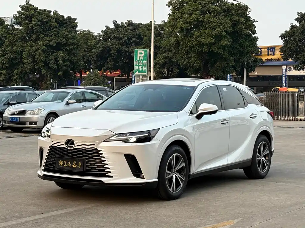 Lexus RX 2025