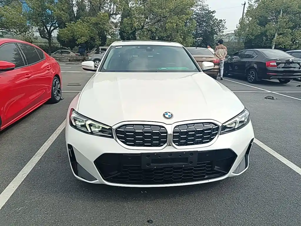 BMW 3 серии 2023