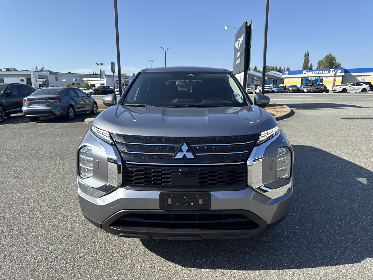 Mitsubishi Outlander 2024