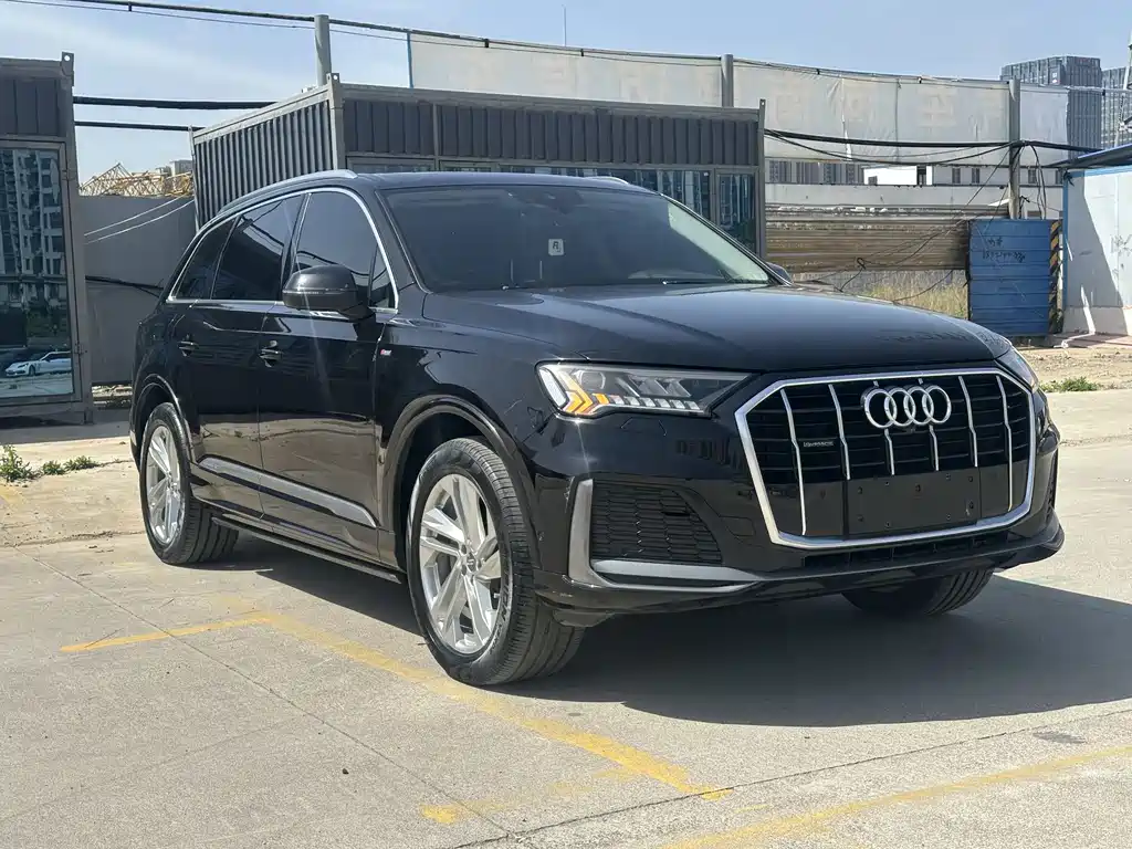 Audi Q7 2021