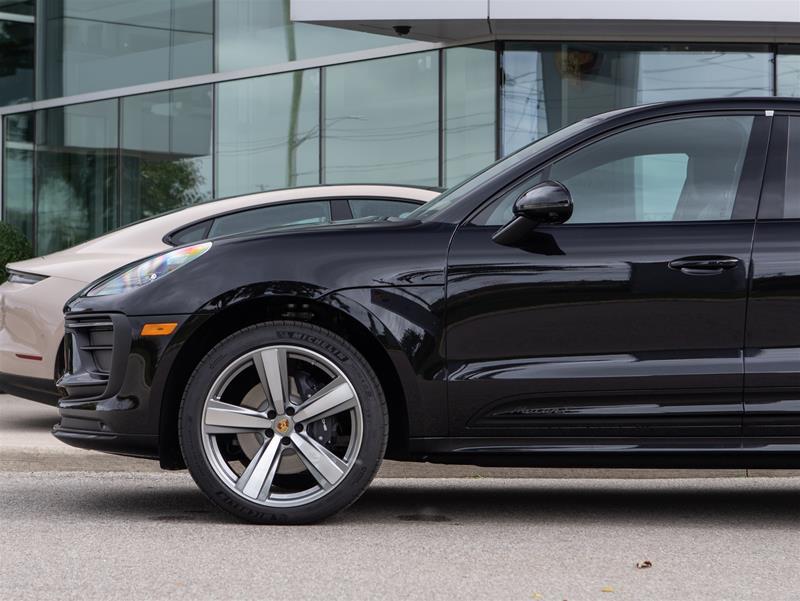 Porsche Macan 2025