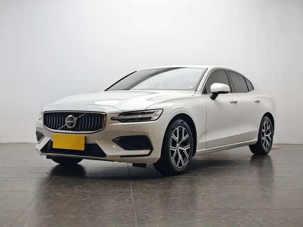 Volvo S60 2025
