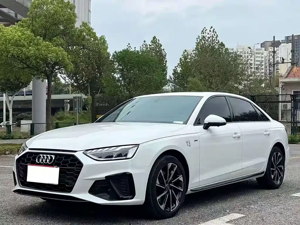 Audi A4 2023