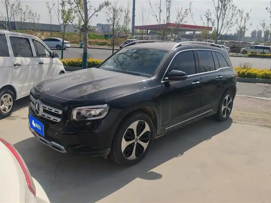 Mercedes-Benz GLB 2023