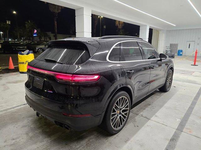 Porsche Cayenne 2021