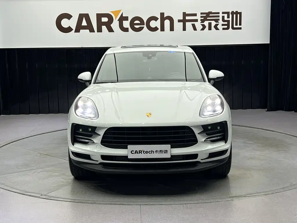 Porsche Macan 2021