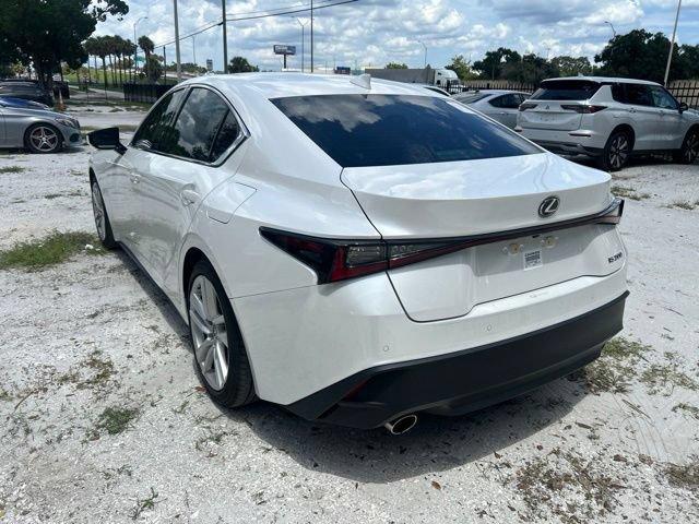 Lexus IS 300 2023