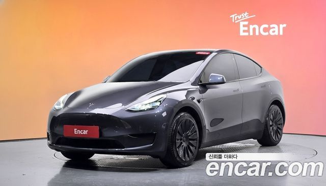Tesla Model Y 2023