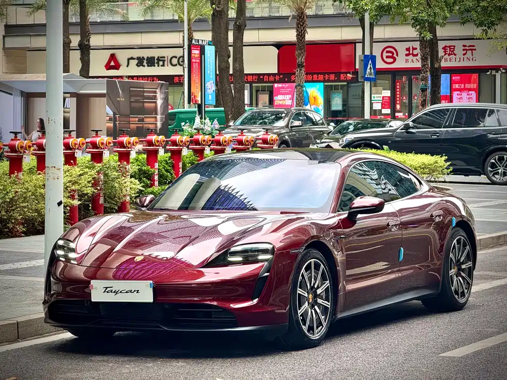 Porsche Taycan 2021