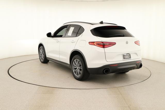 Alfa Romeo Stelvio 2023
