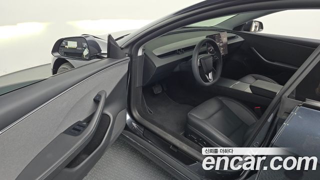 Tesla Model 3 2025