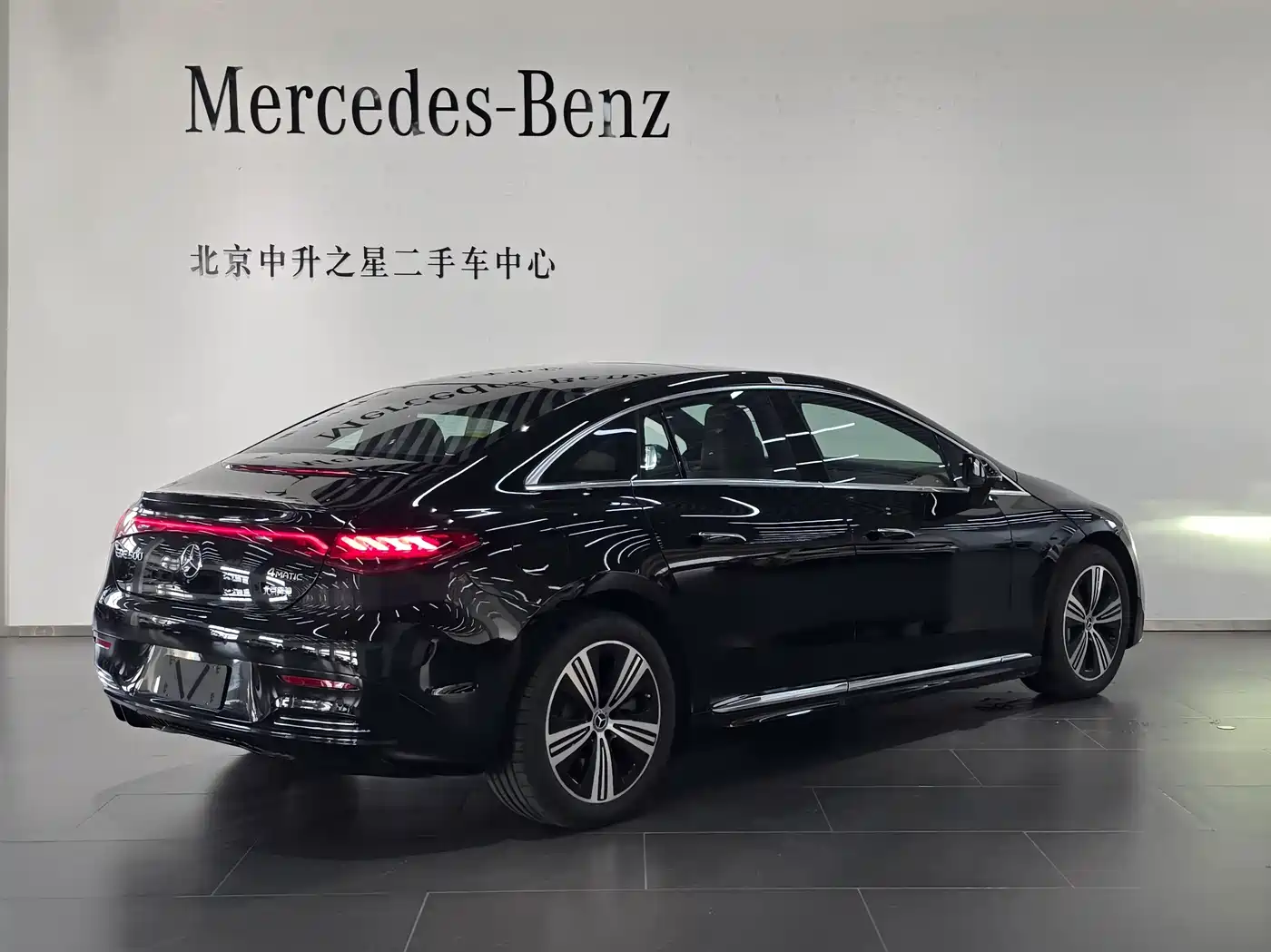 Mercedes-Benz EQE 2025