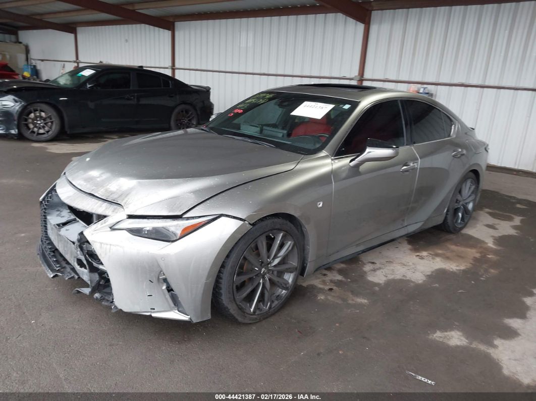 Lexus IS 2021