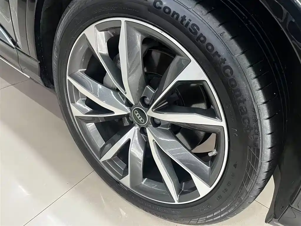 Audi Q7 2024