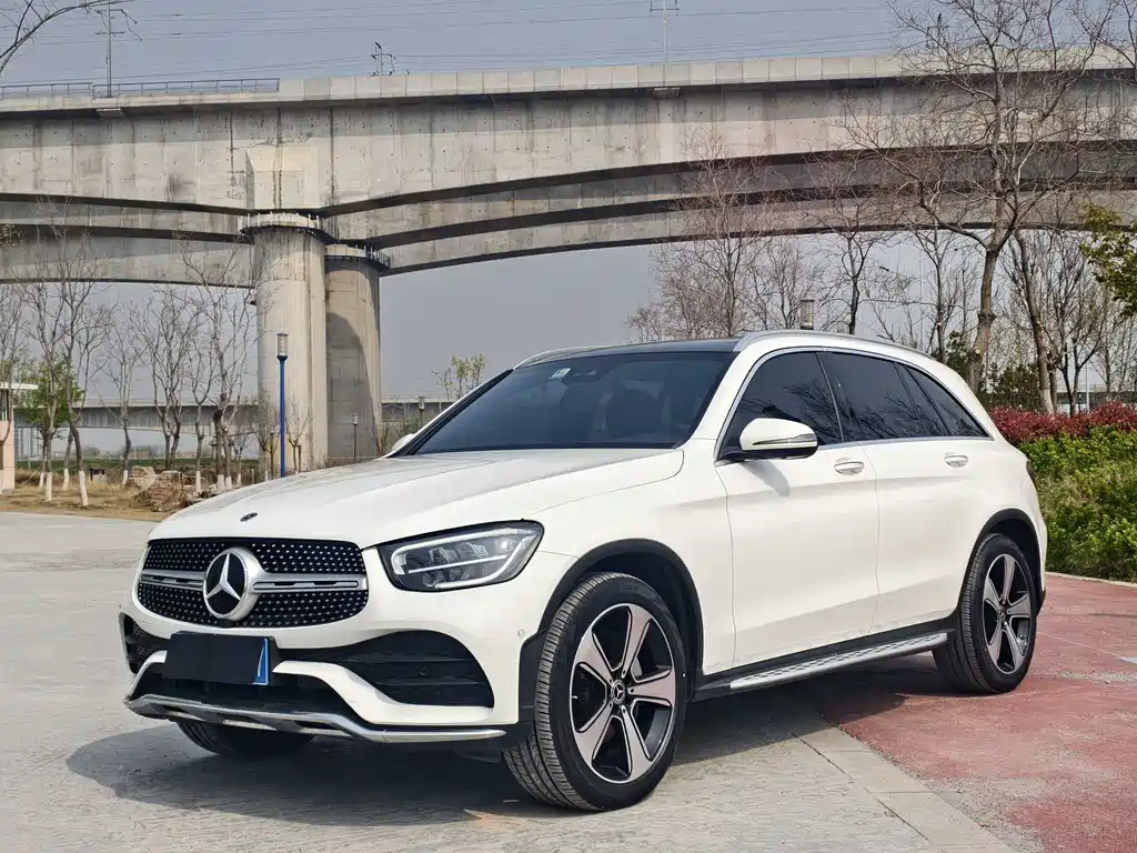 Mercedes-Benz GLC 2023