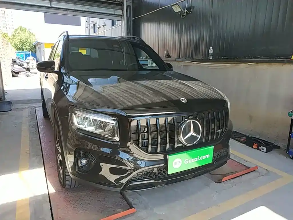 Mercedes-Benz GLB 2024