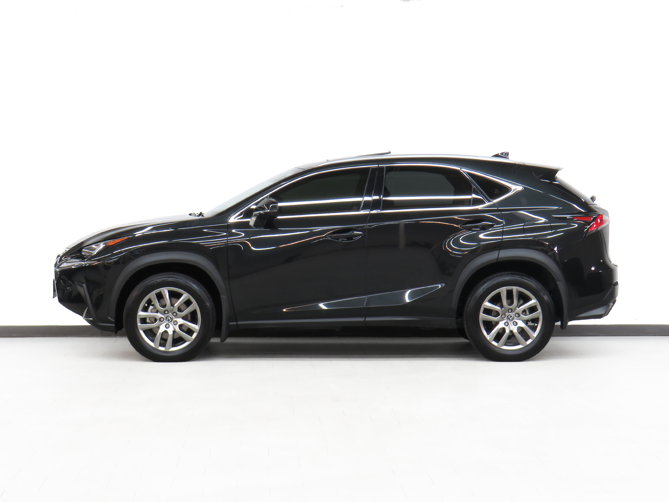 Lexus NX 2021