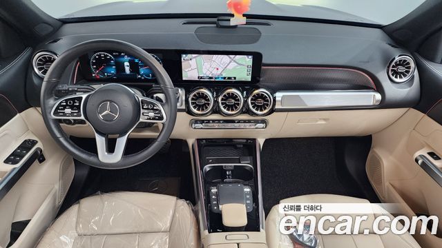 Mercedes-Benz GLB 2021