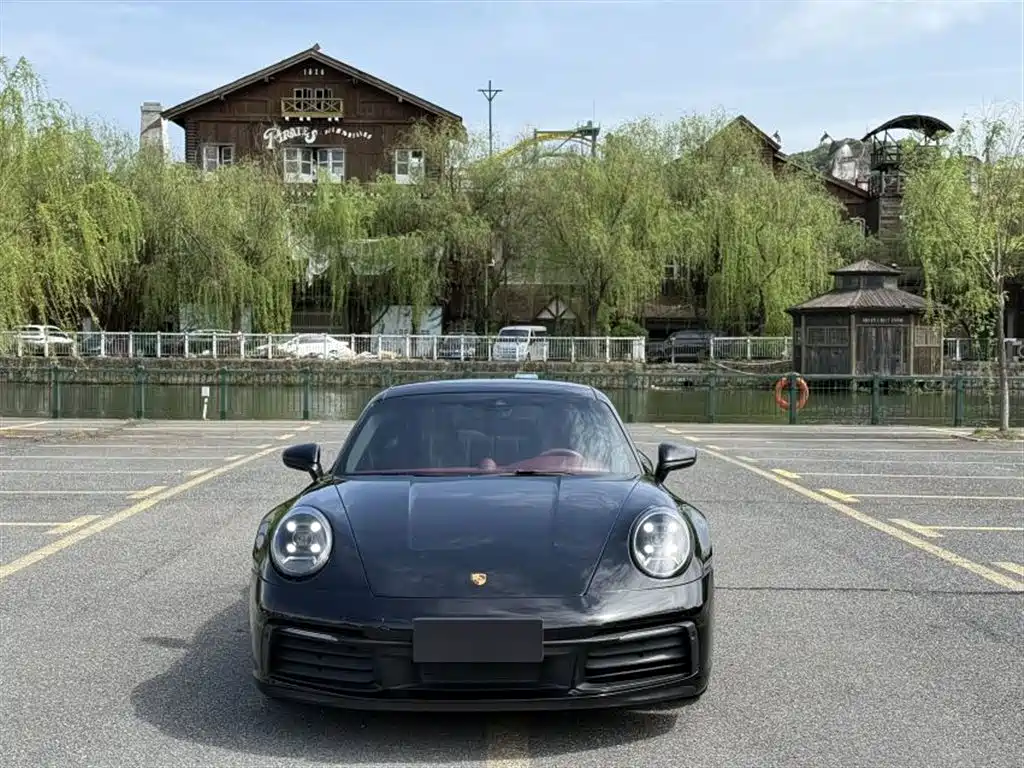 Porsche 911 2021