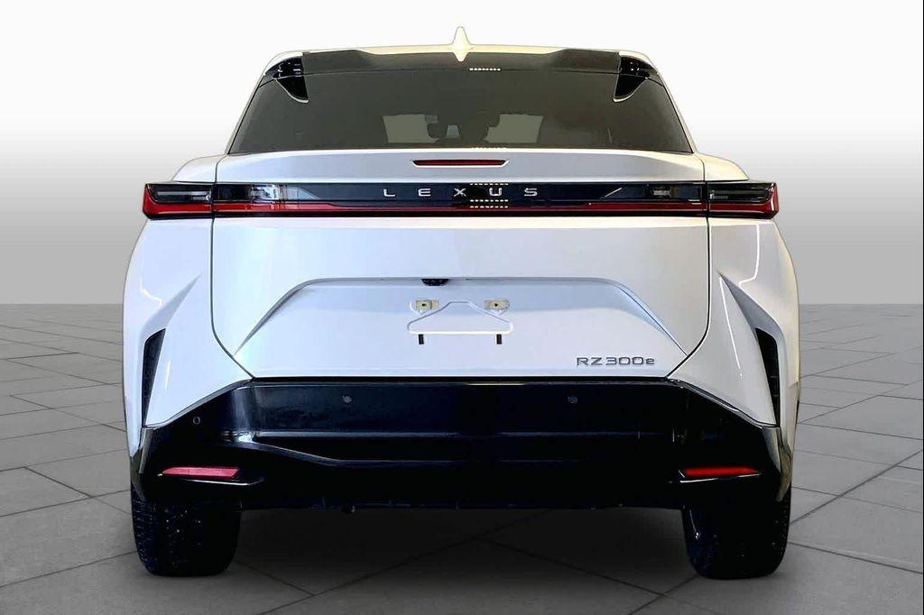 Lexus RZ 2025