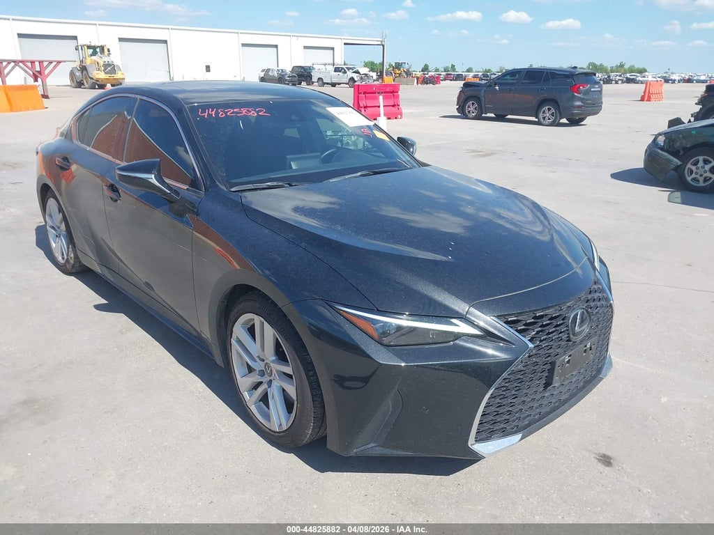 Lexus IS 300 2023