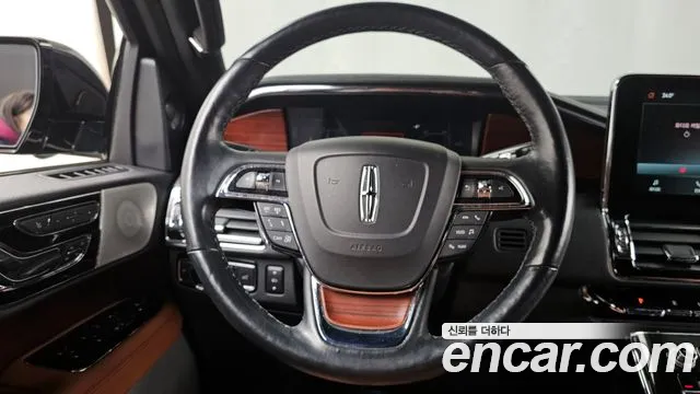 Lincoln Navigator 2021