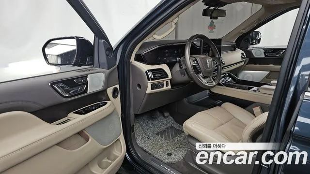 Lincoln Navigator 2022
