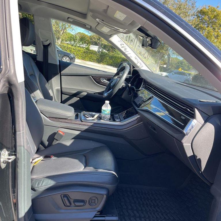 Audi Q8 2023