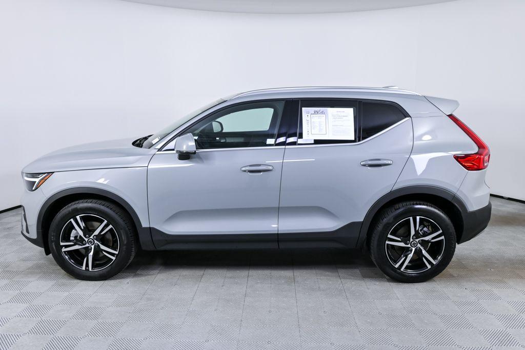 Volvo XC40 2025