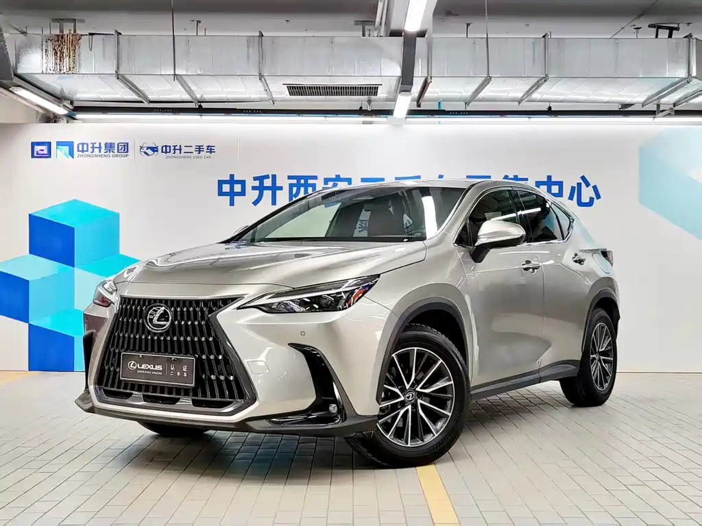Lexus NX 2023