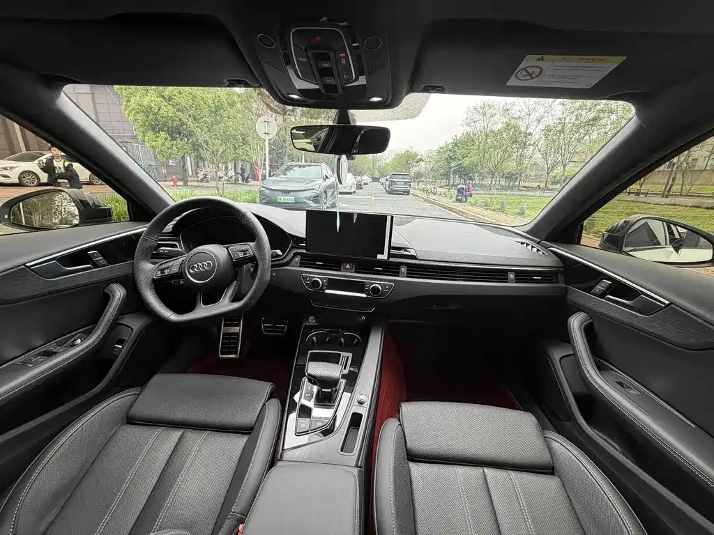Audi A4 2024