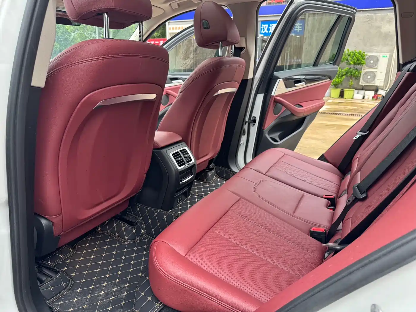 BMW iX3 2024