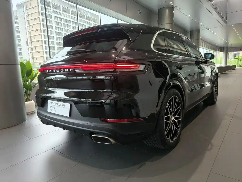 Porsche Cayenne 2024