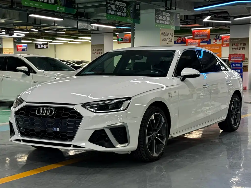 Audi A4 2023