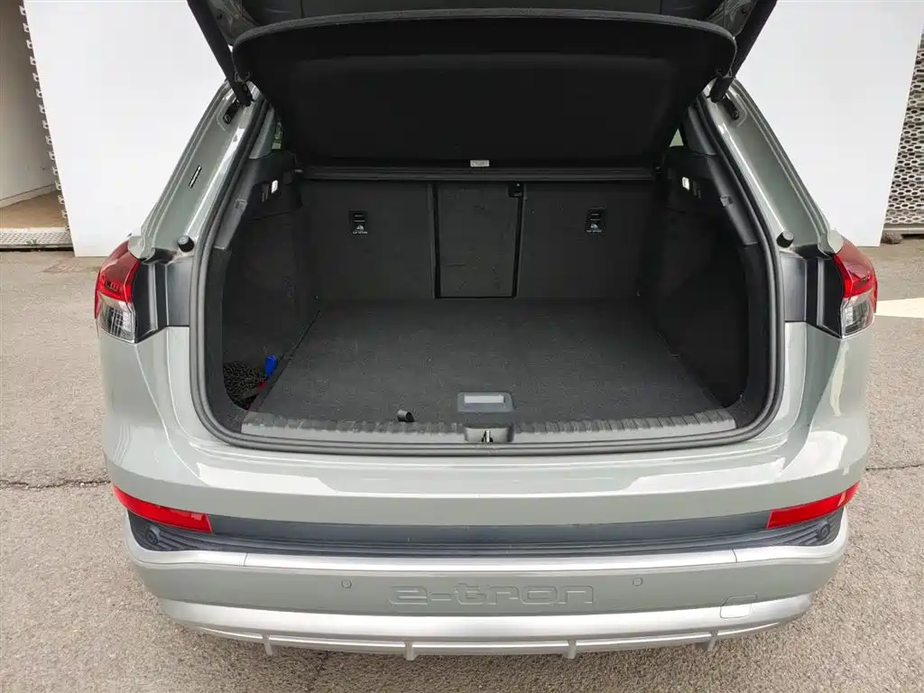 Audi Q4 e-tron 2023