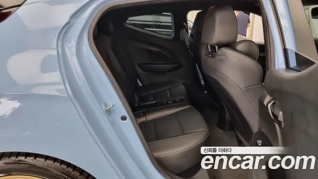 Hyundai Veloster 2021