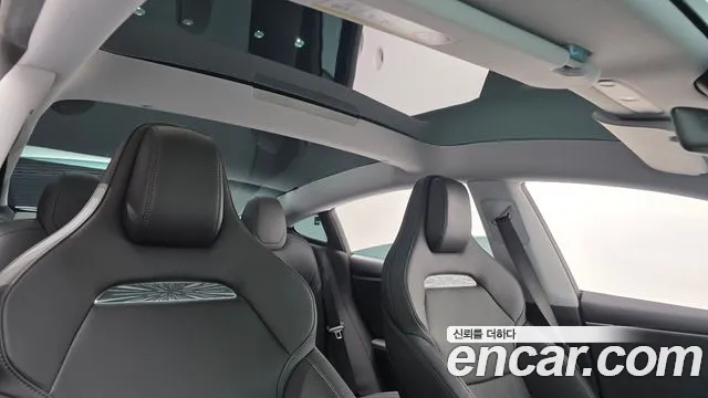 Tesla Model 3 2025