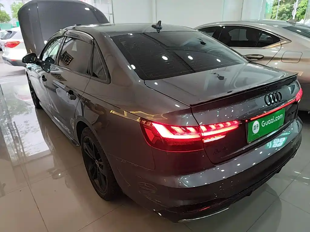 Audi A4 2023