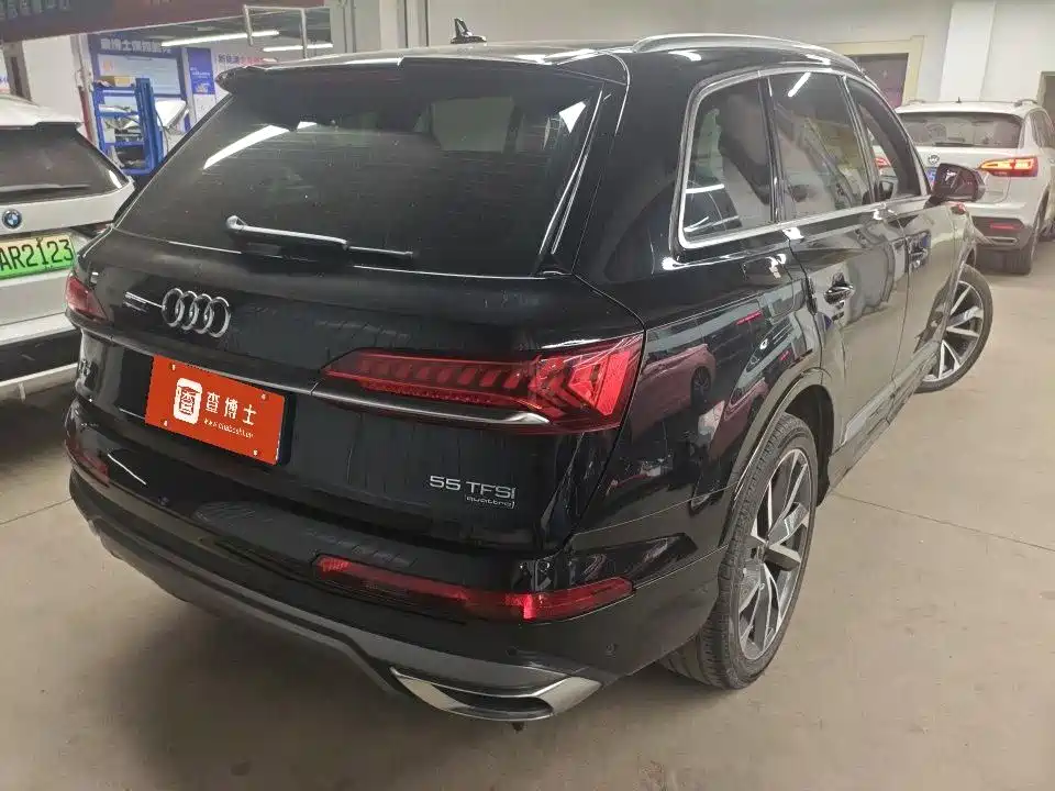 Audi Q7 2023