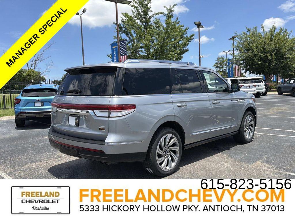Lincoln Navigator 2023