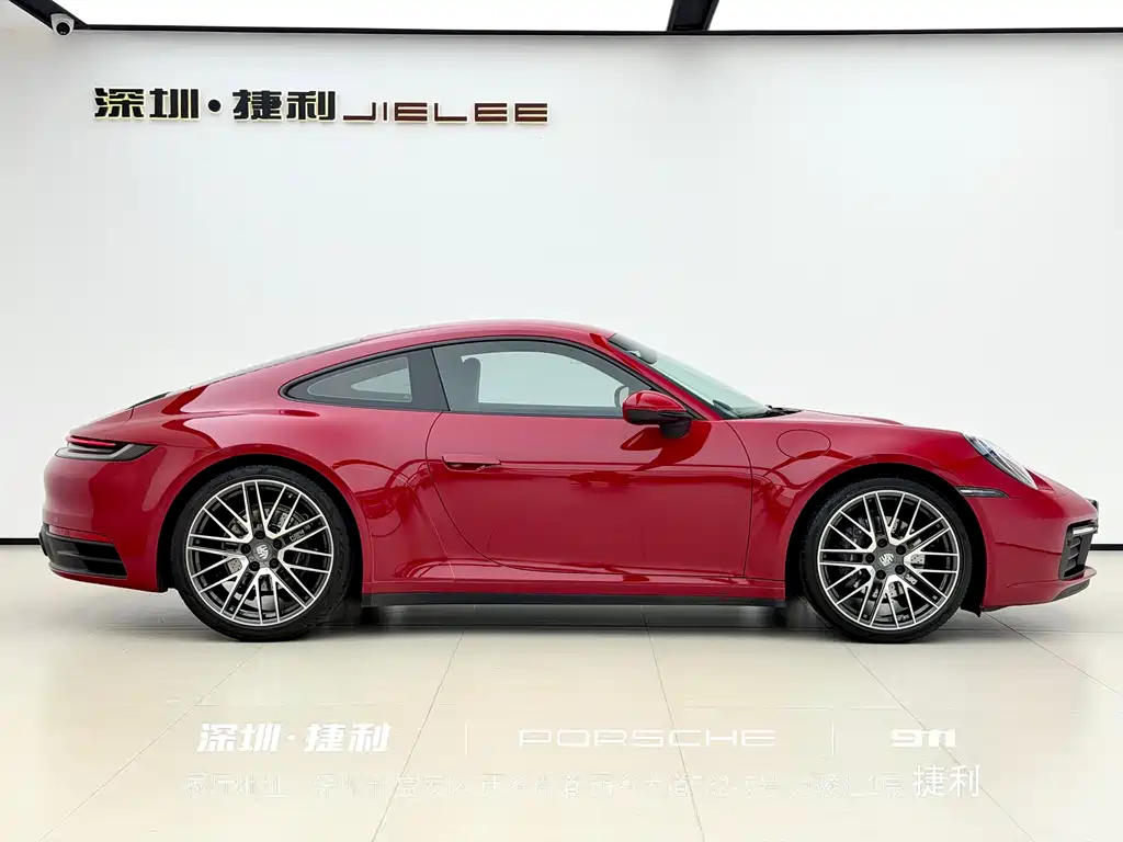 Porsche 911 2021