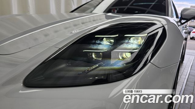 Porsche Panamera 2025
