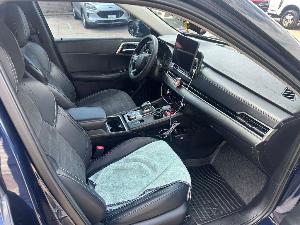 Mitsubishi Outlander 2024