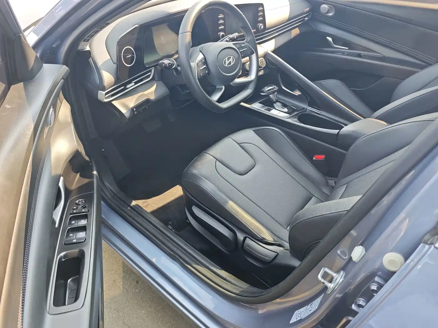 Hyundai Elantra 2024