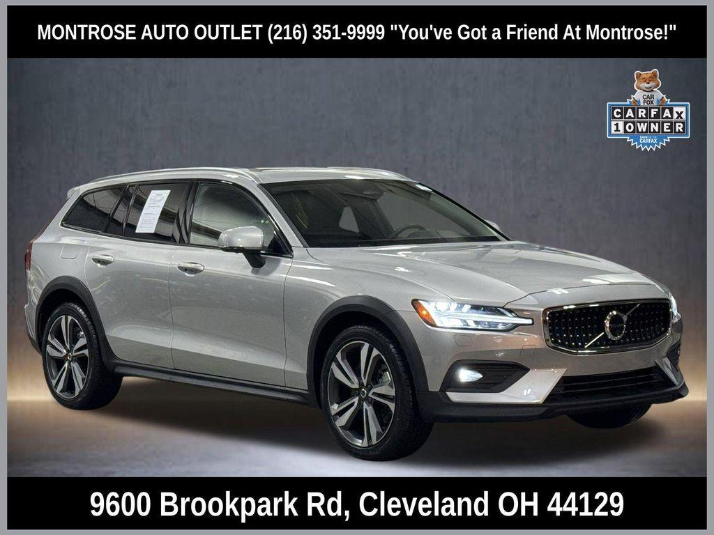 Volvo V60 Cross Country 2025
