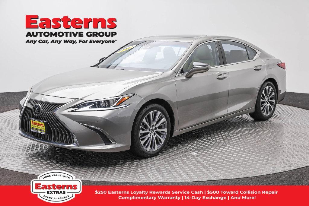 Lexus ES 2021