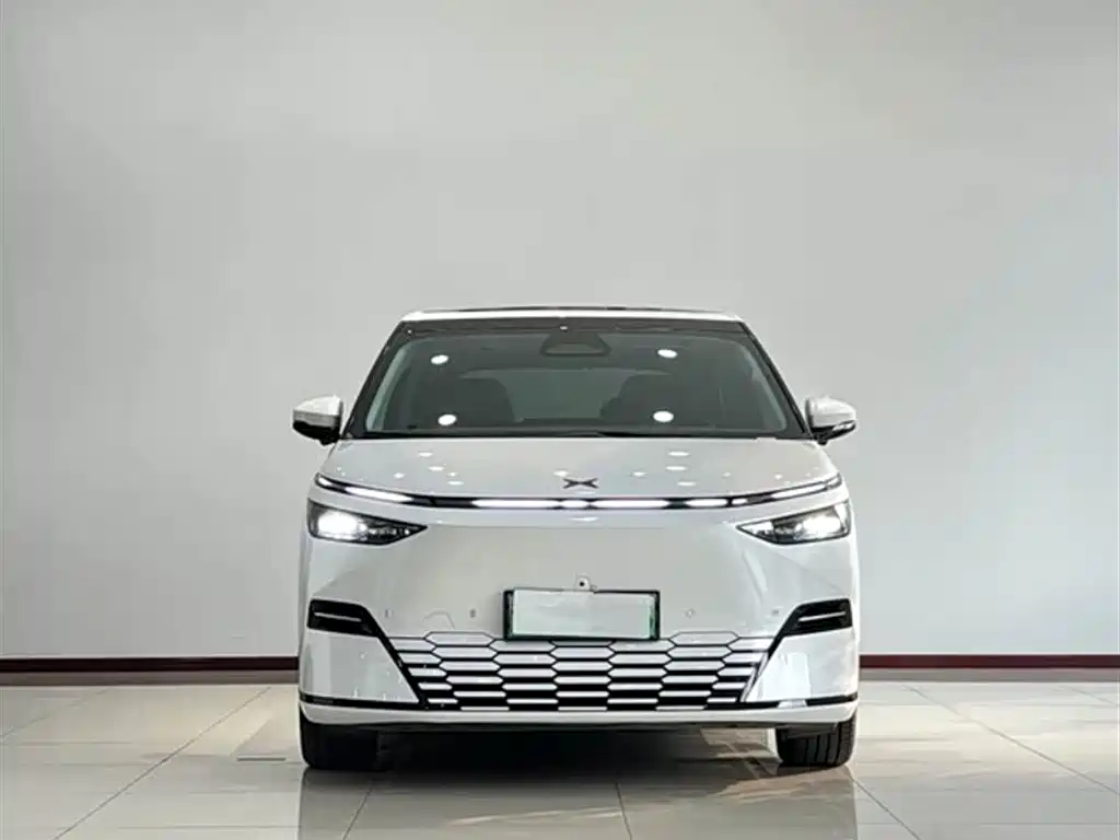 Xpeng X9 2025