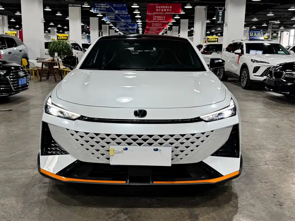 Changan UNI-V 2025