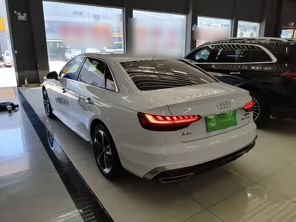 Audi A4 2024